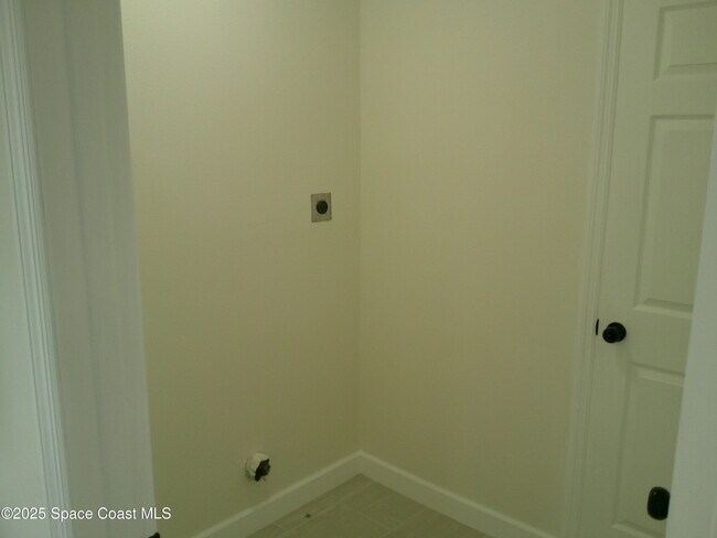 Building Photo - 4049 Wilkes Dr