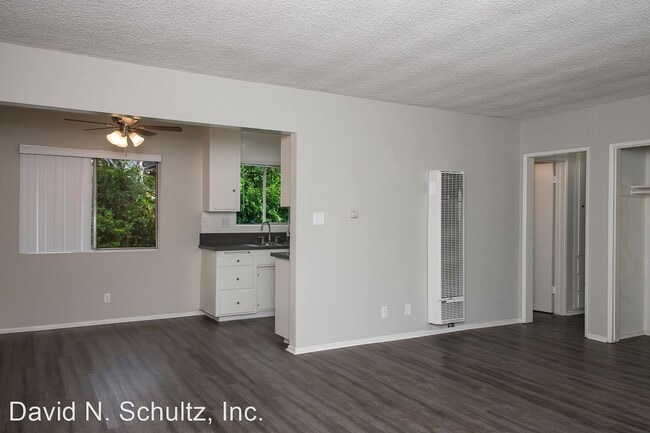 Building Photo - 833 W Foothill Blvd