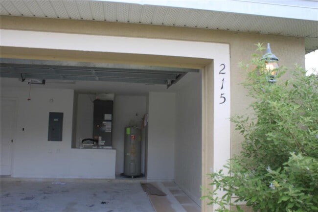 Building Photo - 215 Owenshire Cir