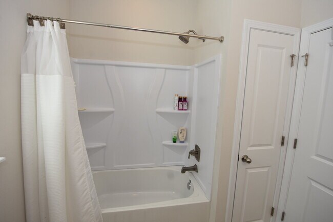 Building Photo - 143 Wood Stork Ln