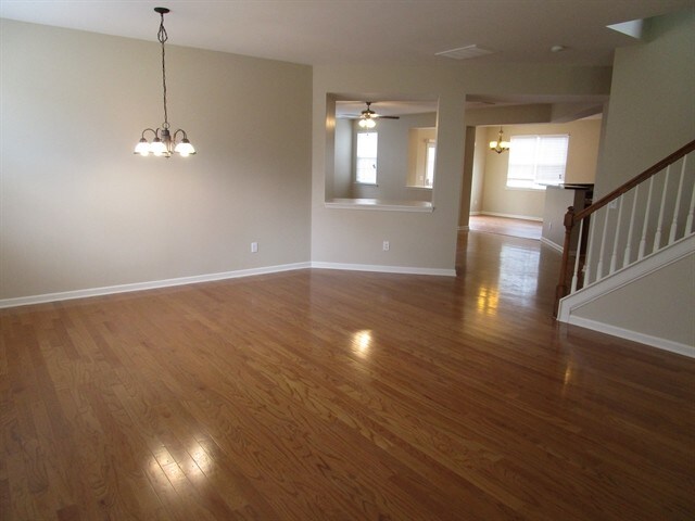 Building Photo - 406 Howell Xing