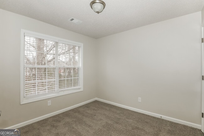 Building Photo - 1065 Garrison Ct