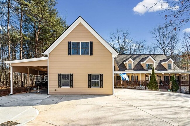 Building Photo - 4640 Chestatee Pointe Rd