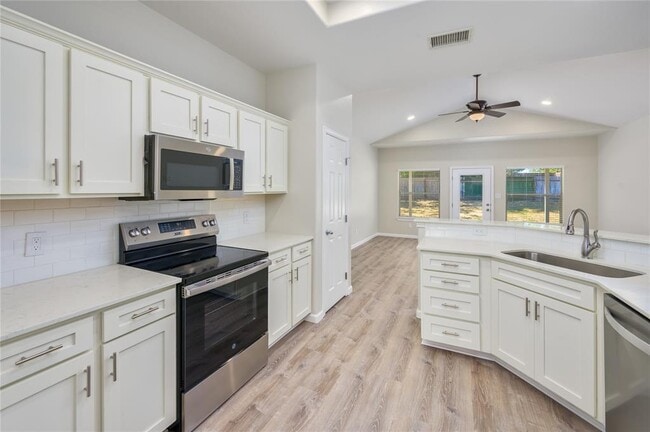 Primary Photo - 2016 Whitebead Trail