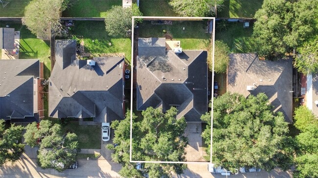 Building Photo - 1419 Hudgens Ave