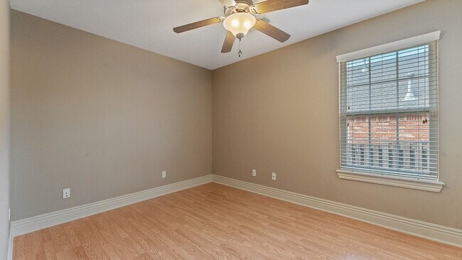 Building Photo - Newly update 4 bedroom house just off Double Springs Road