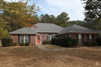 Building Photo - Beautiful 4-Bedroom, 3-Bath Home with Gara...