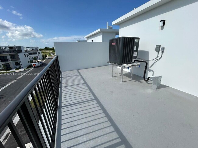 Building Photo - 26109 SW 145th Ave