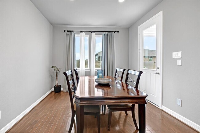 Building Photo - 8418 Manta Ray Cir