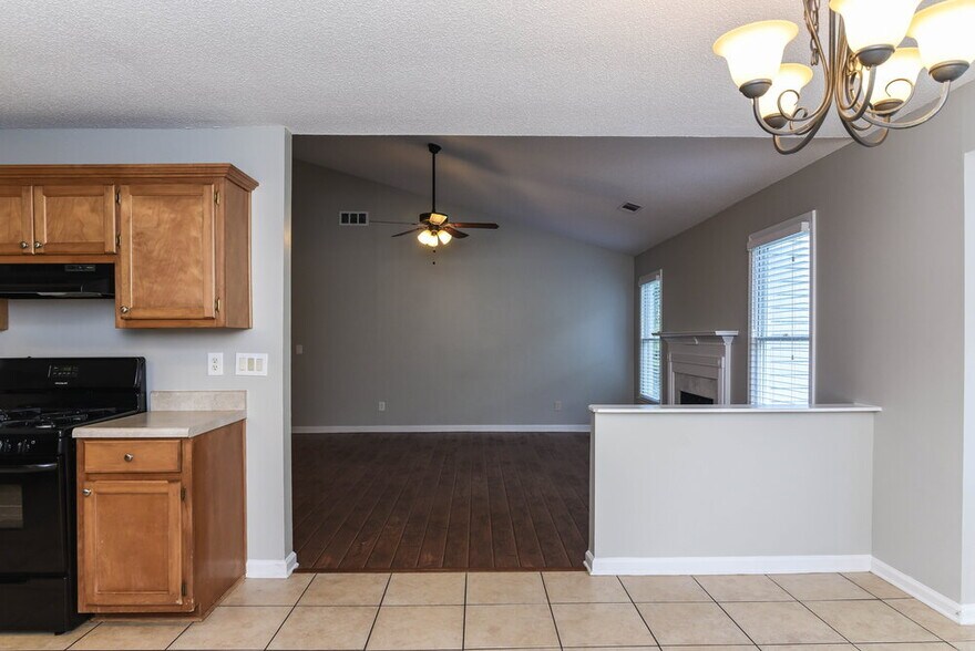 Building Photo - 4091 S Fork Dr