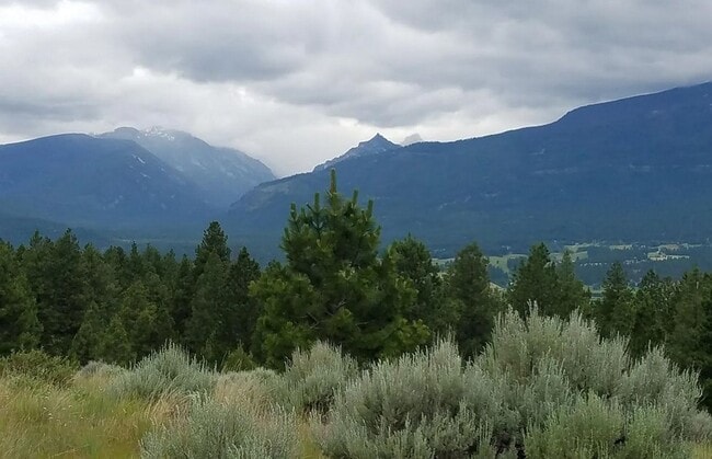 Building Photo - Cozy 1-Bed Cabin on 30 Private Acres – Incredible Views & Outdoor Access