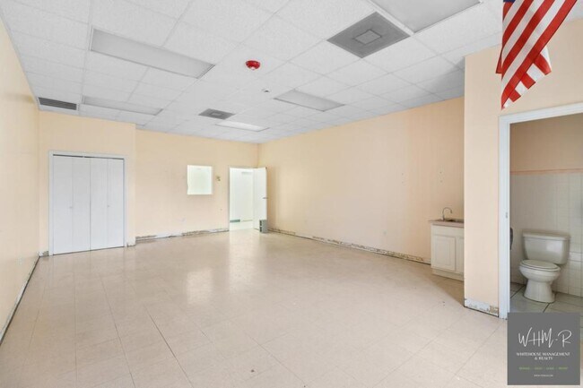 Building Photo - 926 Quincy St