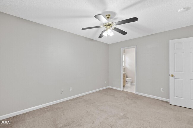 Building Photo - 1224 Grovewood Dr