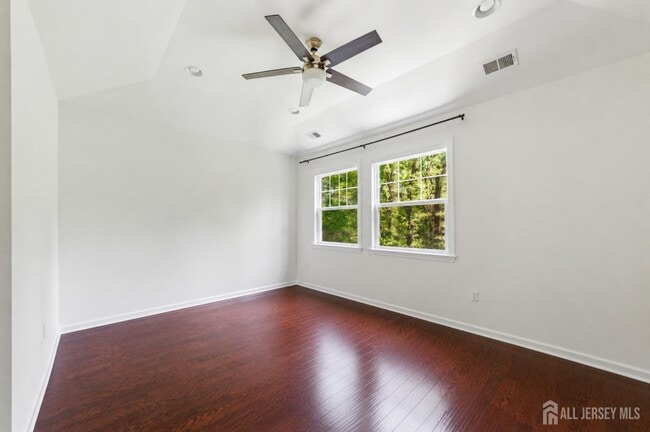 Building Photo - 133 Savoth Ln