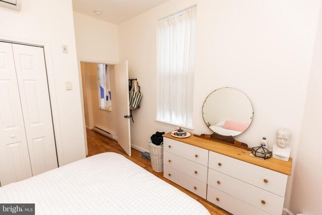 Building Photo - 2106 E York St