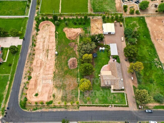 Building Photo - 2672 E Mesquite St