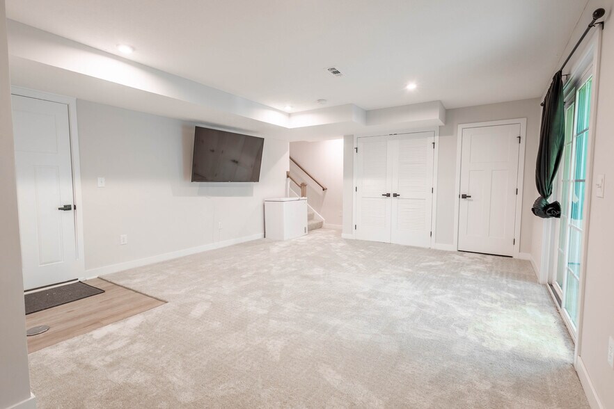 Building Photo - 6800 Frey Ln