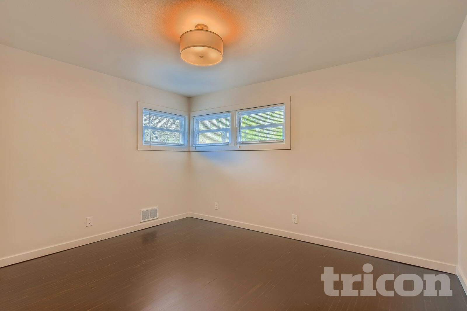 Building Photo - 7317 Clinton Ave