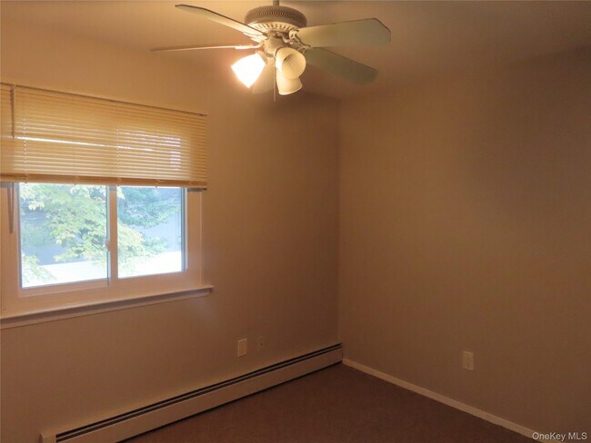 Building Photo - 1210 Smithtown Ave