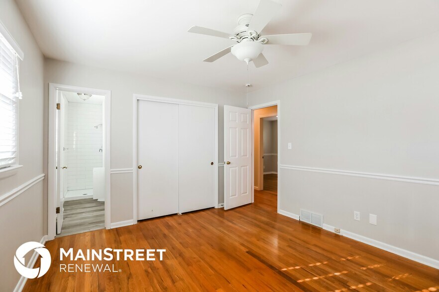 Building Photo - 508 E 109 St