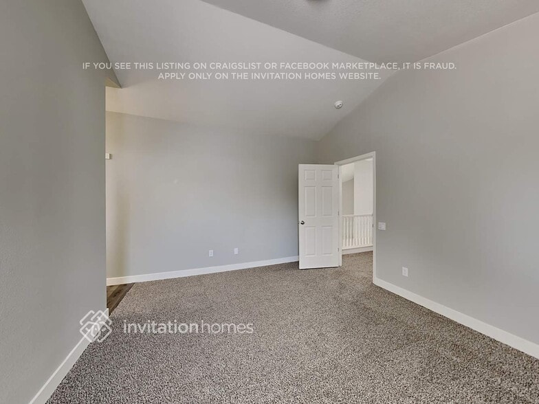 Building Photo - 8374 Hillsbrook Dr