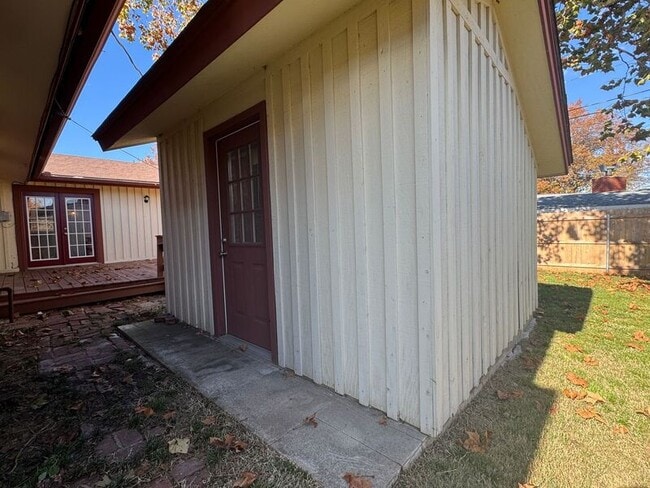 Building Photo - 5955 E 36th St