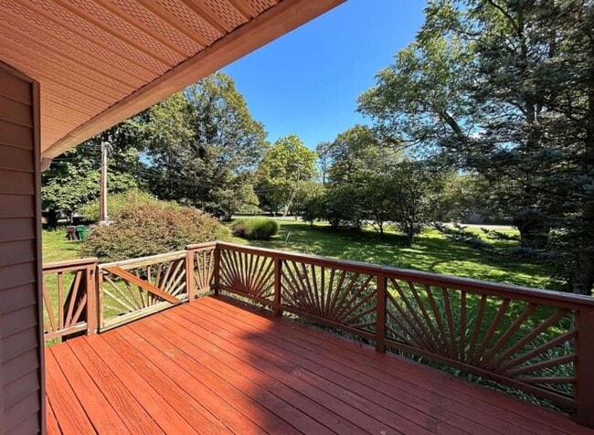 Building Photo - 1501 NY 9G LLC