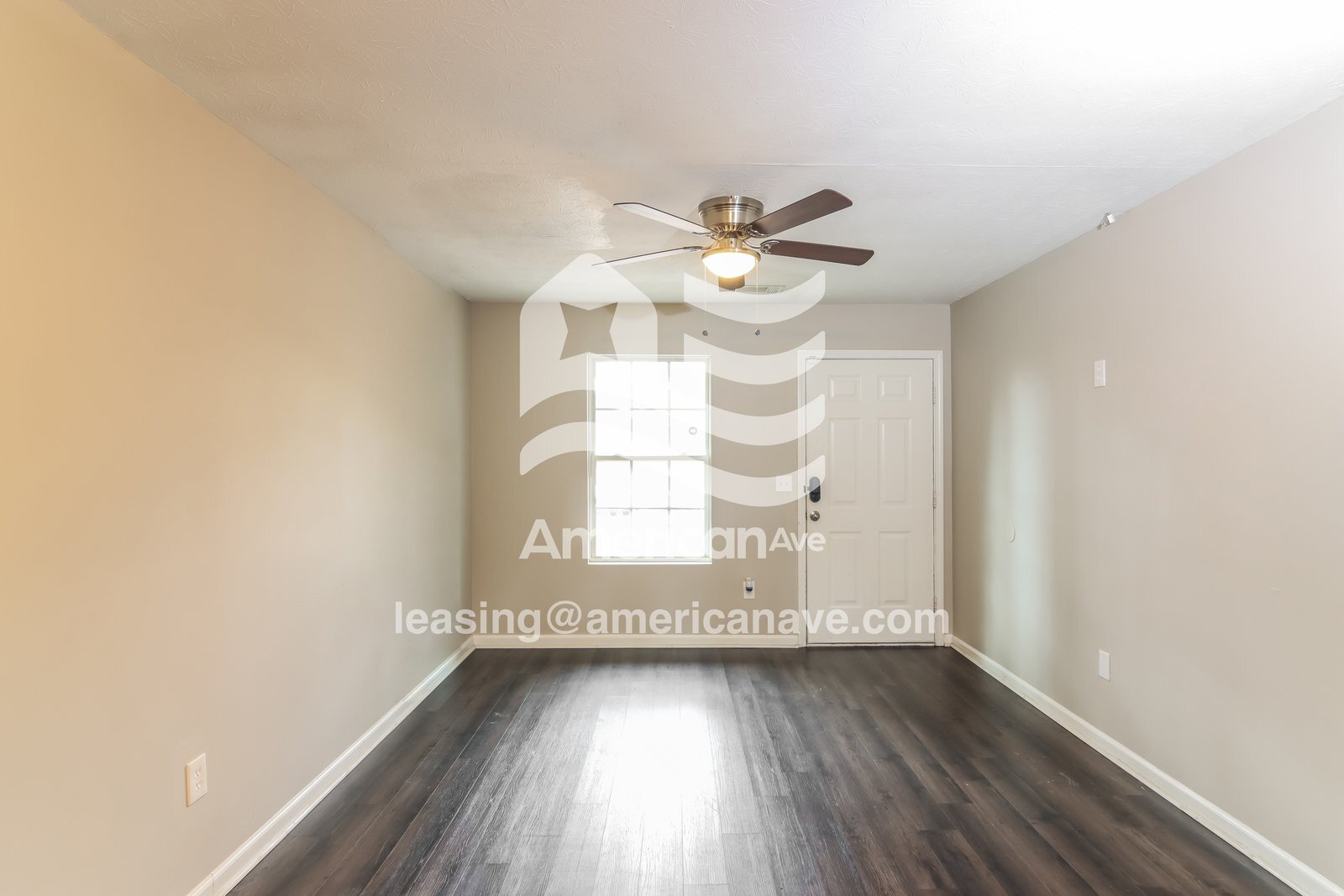 Building Photo - 1544 Holland Ave