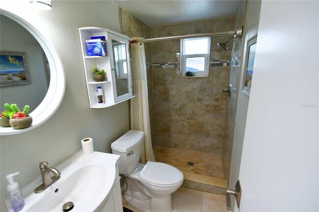 Building Photo - 3839 Star Island Dr