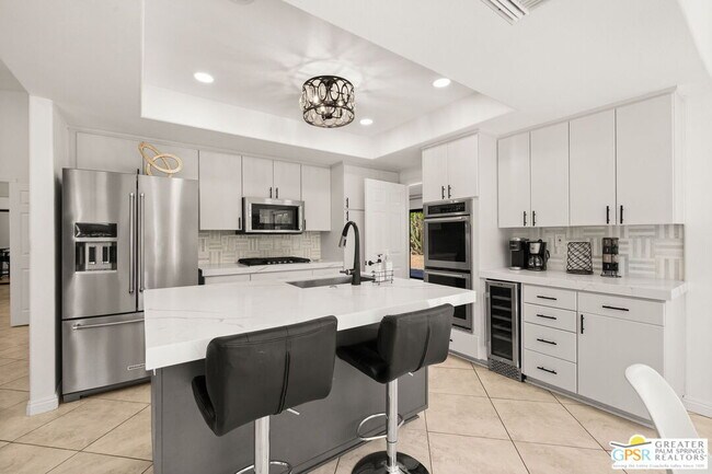 Building Photo - 74830 Waring Ct