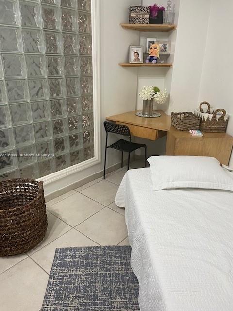 Building Photo - 10185 Collins Ave