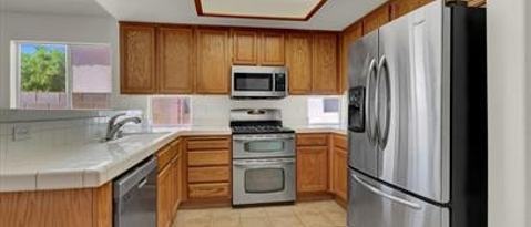 Building Photo - 5405 Ravana Ave
