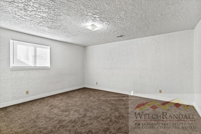 Building Photo - Your Ideal 4-Bed Layton Home - Style, Space & Location!