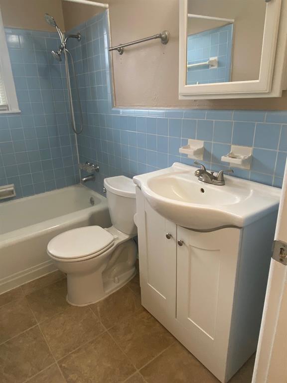 Building Photo - 1818 S 39th St