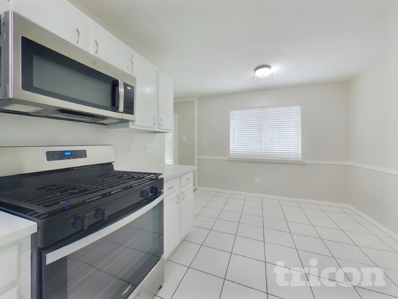 Building Photo - 18018 Heron Forest Ln