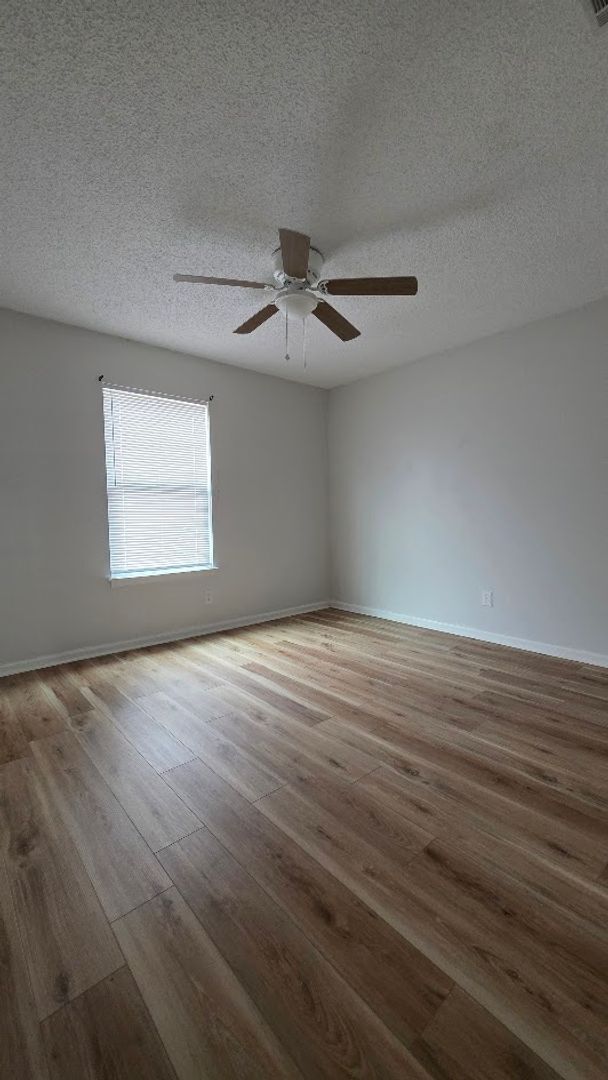 Building Photo - 133 Seminole Ave