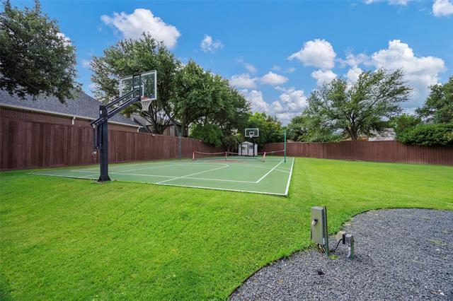 Building Photo - 6520 Twin Oaks Dr