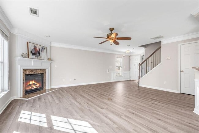 Building Photo - 268 Balaban Cir