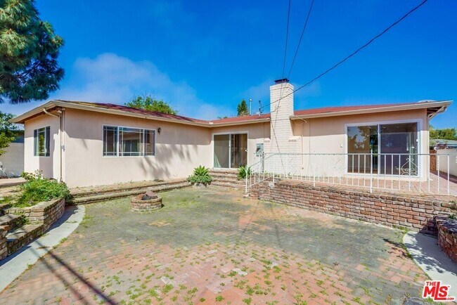 Building Photo - 7230 W 90th St