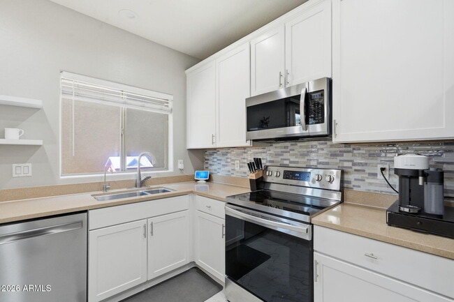 Building Photo - 1072 S Cheshire Ln