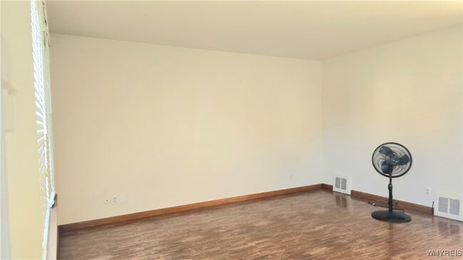 Building Photo - 26 Alcona Ave