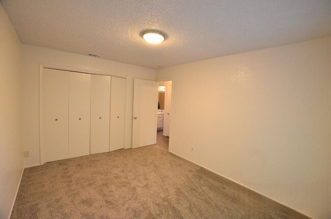Building Photo - 5510-5510 Fair Oaks Blvd