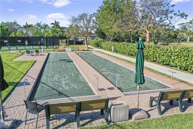 Building Photo - 8847 Largo Mar Dr