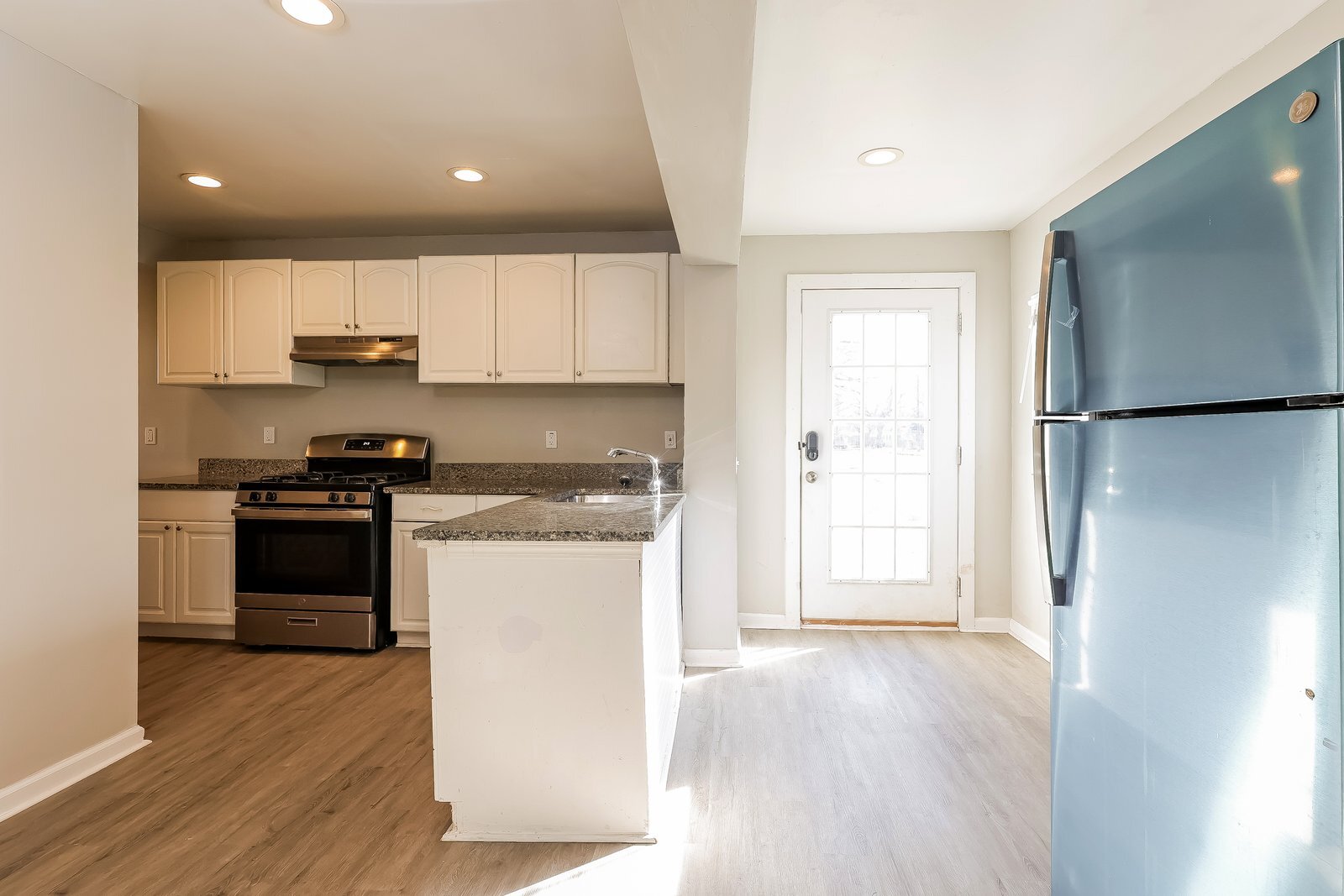 Building Photo - 147 Avery St