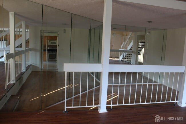 Building Photo - 157 Westgate Dr