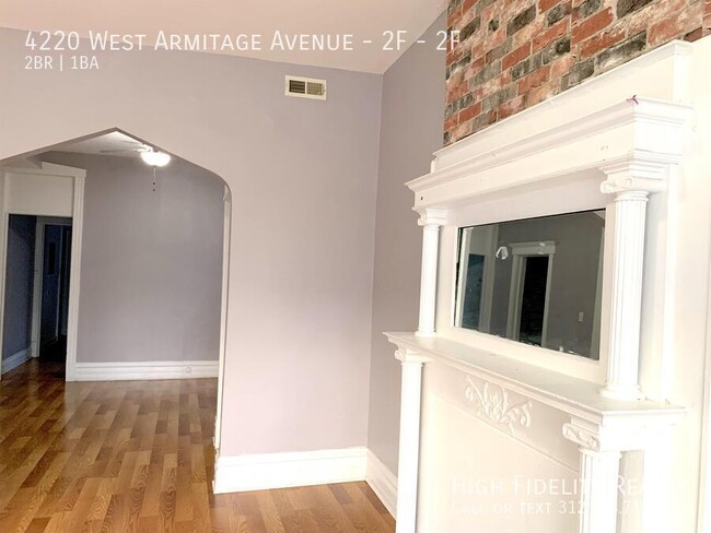 Building Photo - 4220 W Armitage Ave