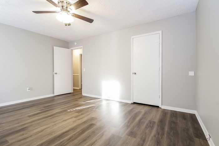 Building Photo - 121 Saratoga Dr