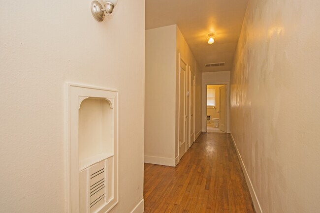 Building Photo - San Gabriel-2845