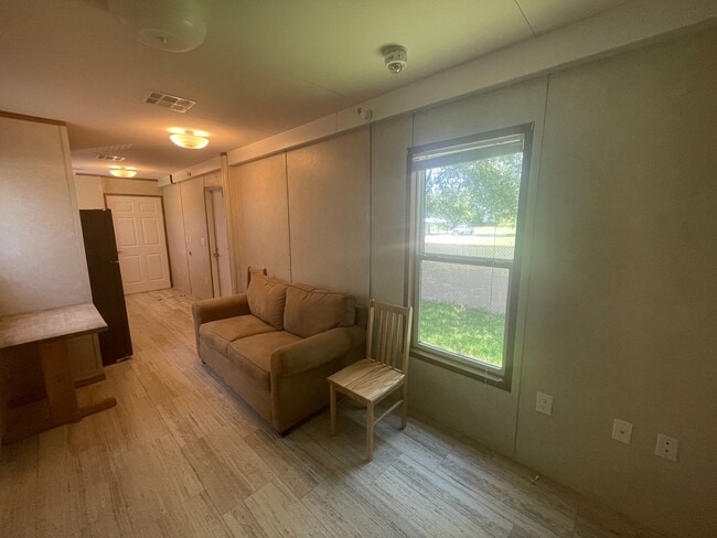 Building Photo - NEW 1 BEDROOM TINY HOME