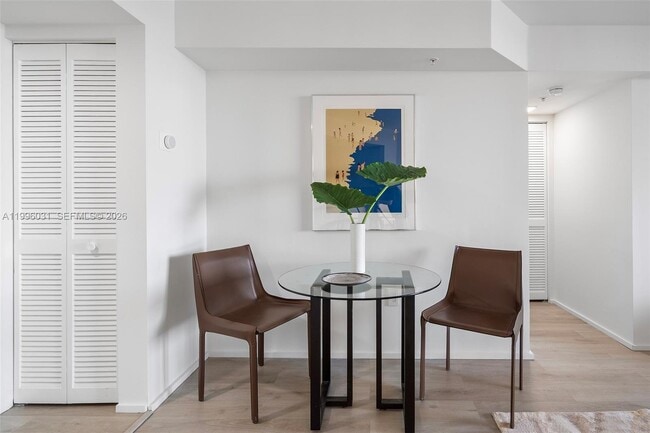 Building Photo - 1900 Sunset Harbour Dr